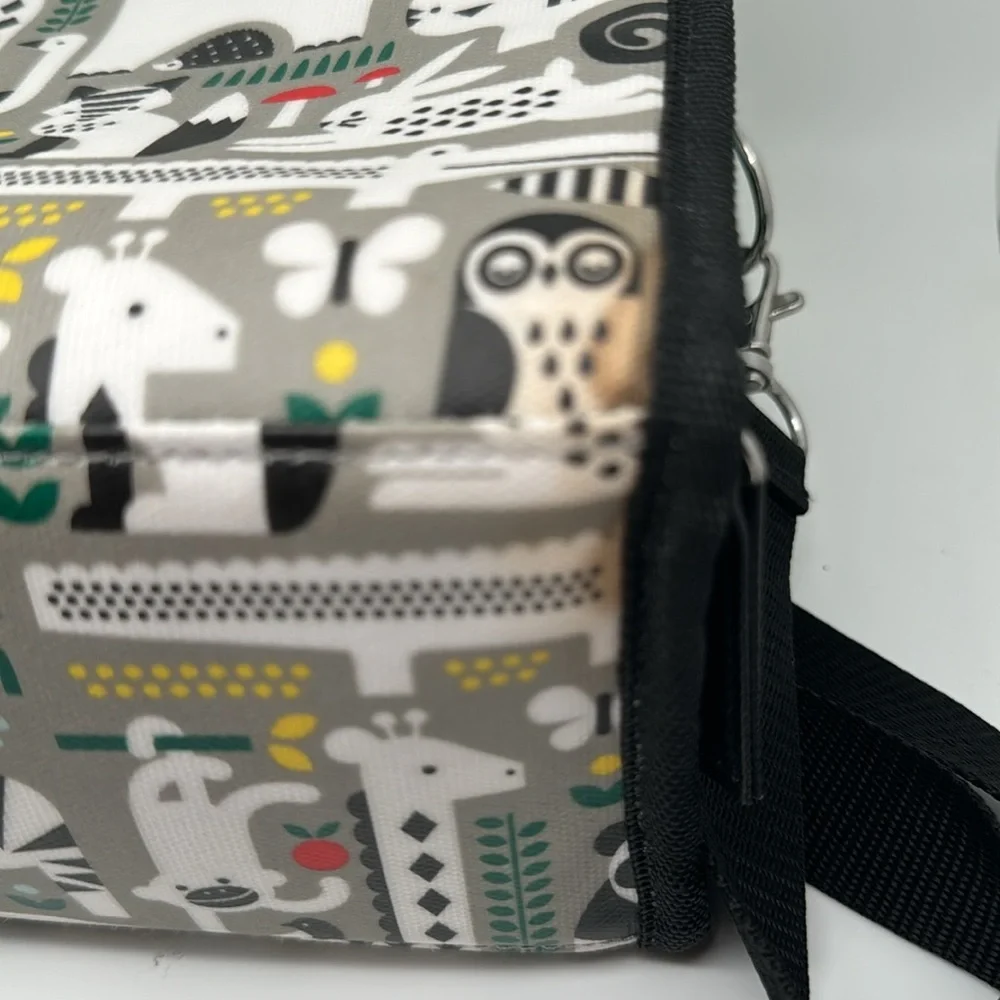 Petit Collage Insulated Eco-Friendly Animal Print Lunch Box with Strap‎